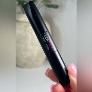 HUDA BEAUTY Legit Lashes Mascara - Very Vanta